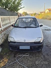 fiat 600 anno 2004 km 107000