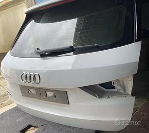 Portellone Paraurti posteriore Audi Q3 (2018/2025)