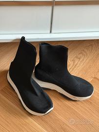 Sneakers con calza in maglia  incorporata nero