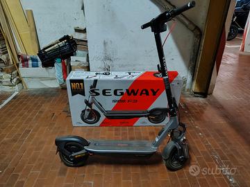 Monopattino elettrico Segway Ninebot F3