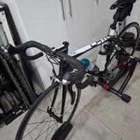 Bici corsa Focus Cayo carbon + rulli elettronico s