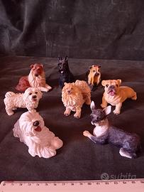 8 STATUETTE CANI
