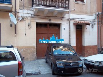 Rimessaggio magazzino via paolo emiliani giudici