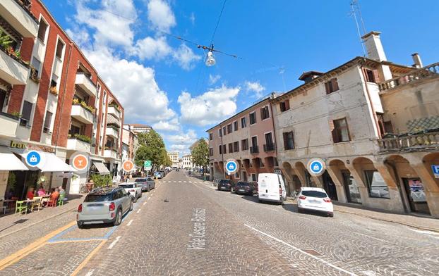 Treviso centro - splendido attico libero da subito