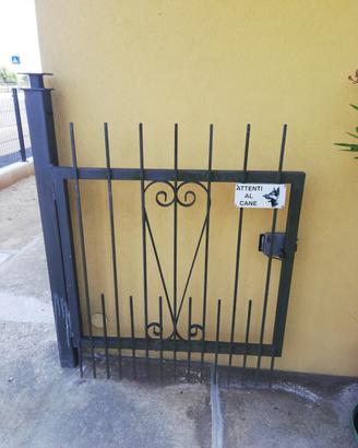 cancelletto pedonale e recinzione 
