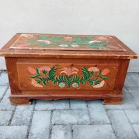 Cassapanca piccola dipinta