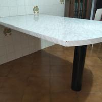 Tavolo da cucina a penisola 