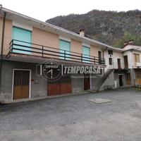 TERRATETTO PLURIFAMILIARE CON TORRE MEDIEVALE