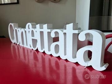 Scritta in legno “Confettata” per matrimonio nuova