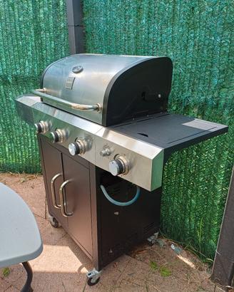 Barbecue a gas per giardino 