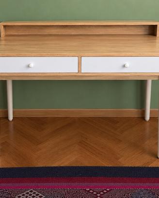 Scrivania in legno
