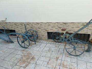 2 aratri antichi