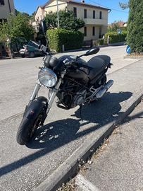 Ducati Monster 750 - 2002