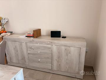 Tavolo da cucina + 4 sedie + mobile madia