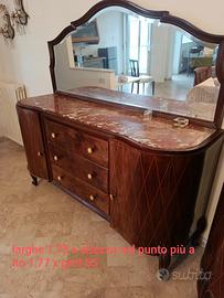 credenza in stile Chippendale