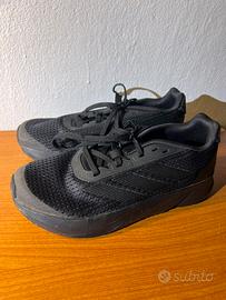 Le scarpe,  Adidas