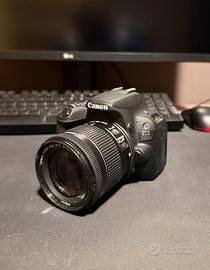 Canon EOS200D + borsa Canon e 2 batterie in più