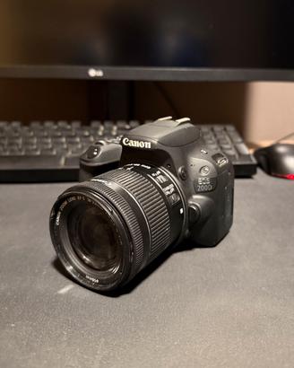 Canon EOS200D + borsa Canon e 2 batterie in più
