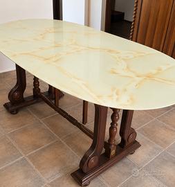 Elegante  arredamento antico