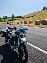 Moto Guzzi V85TT Travel