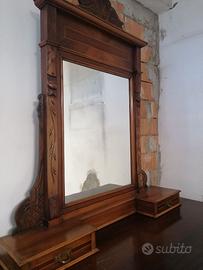 Specchiera antica con cassettini