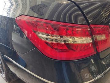 Fanale posteriore sx MERCEDES CLASSE E 2010