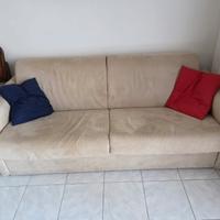 divano letto +camera da letto+ soggiorno 