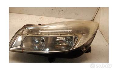 2 FARI OPEL Insignia Berlina
dx e sx