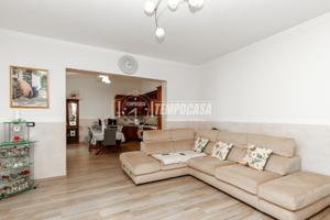 CASA SEMINDIPENDENTE IN CENTRO CON CORTILE