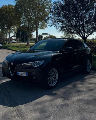 Alfa romeo stelvio 210Cv