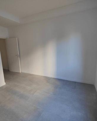 RISTRUTTURATO con 2 camere e CANTINA