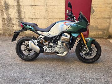 Moto Guzzi Mandello V100 S