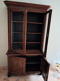Credenza con vetrina stile inglese 