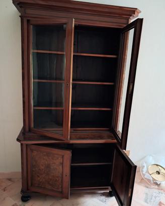 Credenza con vetrina stile inglese 