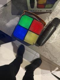 Cassa con microfono