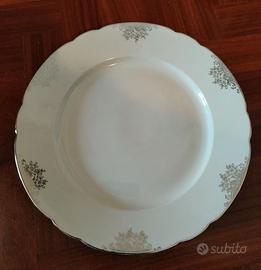 piatto da portata Ginori, con fregi argento.