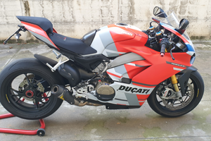Ducati panigale V4 s corse