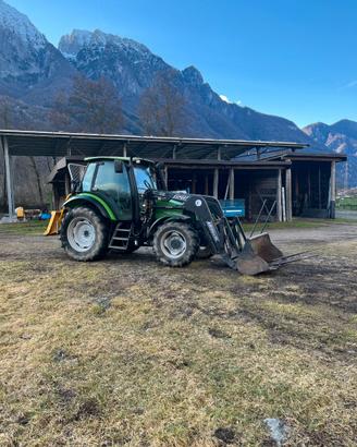 Trattore agricolo forestale