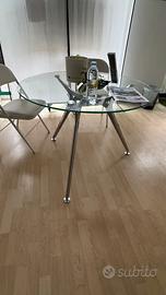 Tavolo rotondo in vetro e metallo. Modello arkitec