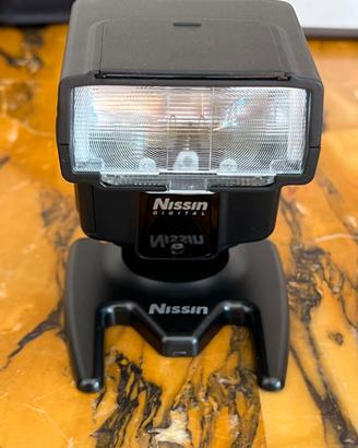 Flash Nissin i40 per Nikon