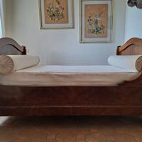 Letto antico. Letto a barca epoca Impero in noce