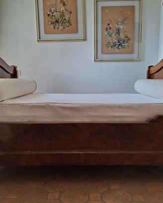 Letto antico. Letto a barca epoca Impero in noce