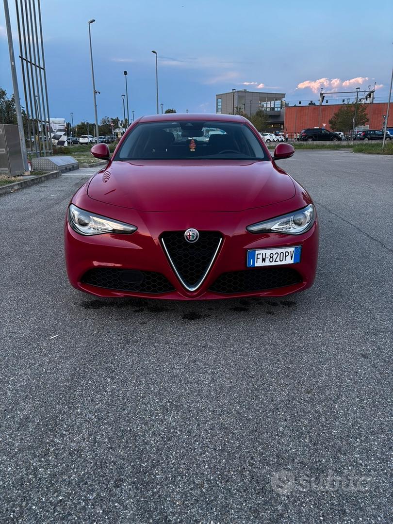 Alfa Romeo Giulia (2016)