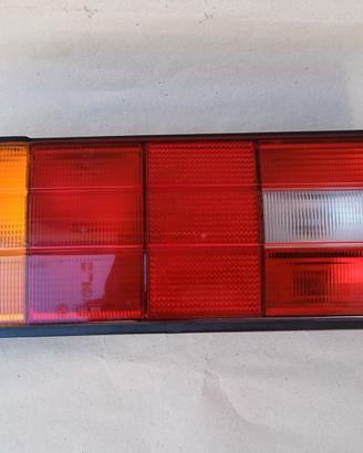 Faro posteriore sinistro BMW Serie 3 E30 d'epoca