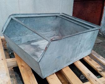 Contenitori in metallo