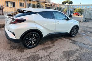 Toyota chr lounge PERFETTA