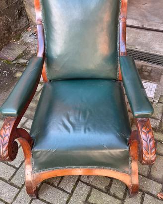 Poltrona stile impero in noce