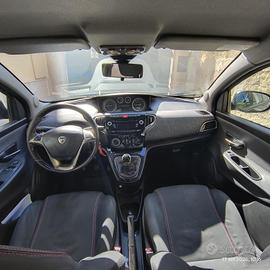 Lancia Ypsilon 2013
