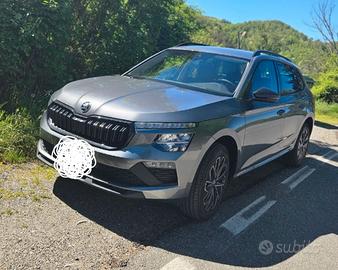 Skoda Kamiq Black Dots