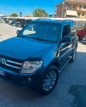 Mitsubishi Pajero 3.2 DI-D 16V 3p. Intense